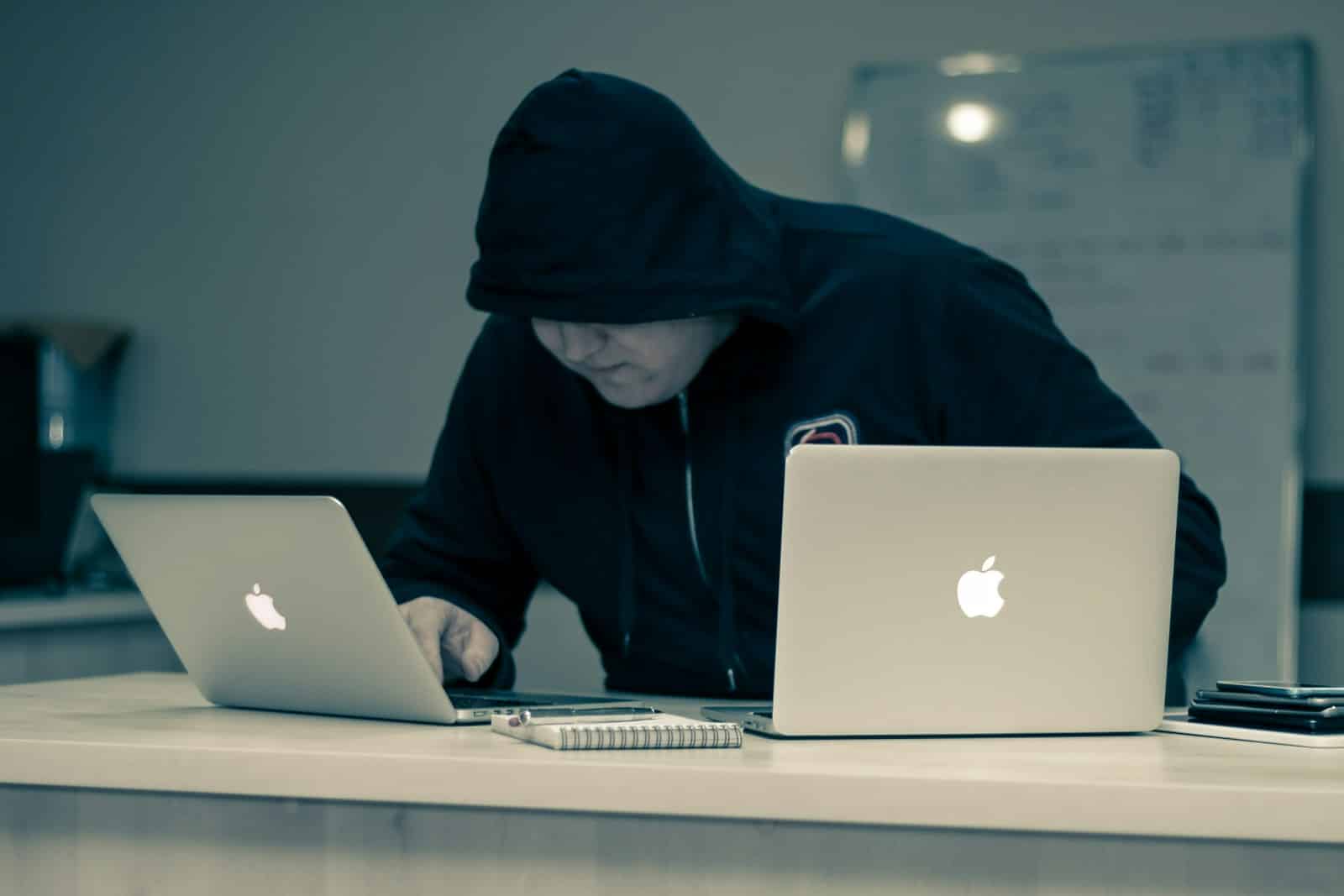Hackare